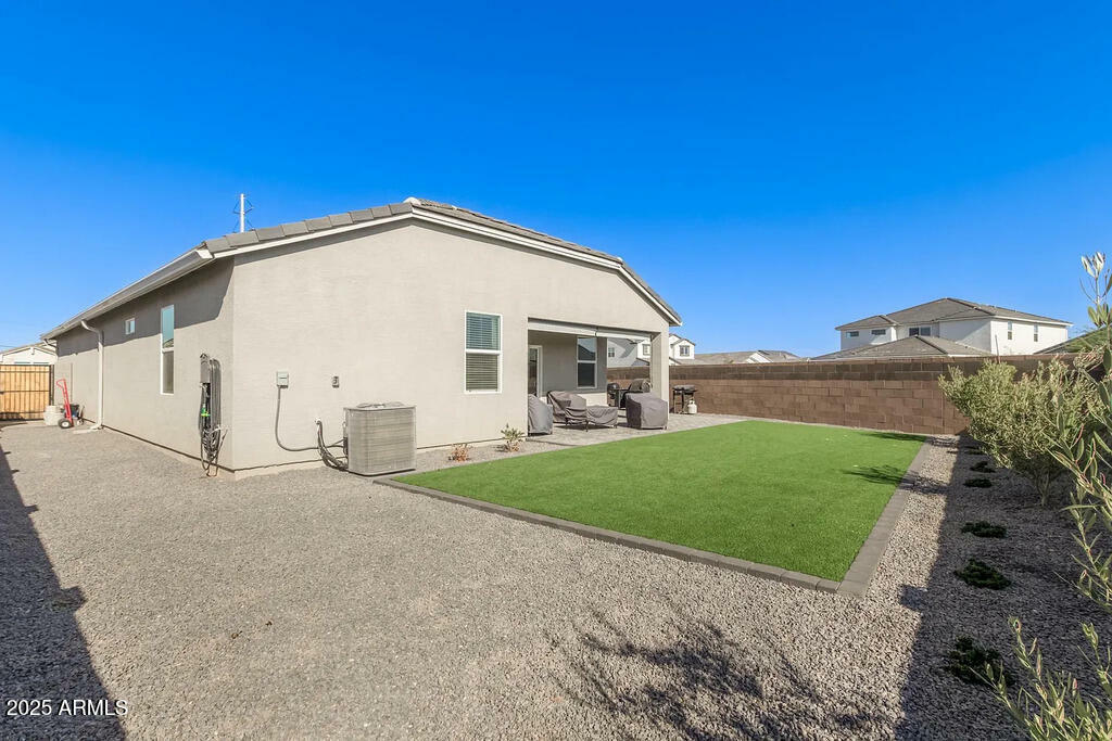 Property Photo:  36708 N Petra Drive  AZ 85143 