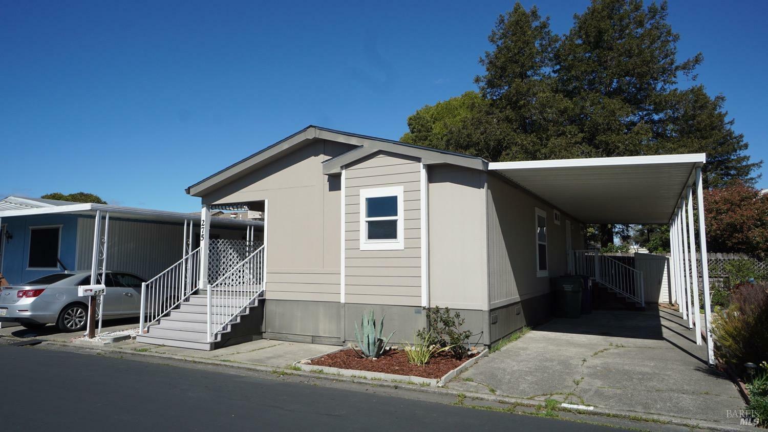 Property Photo:  275 Ricardo Avenue  CA 95407 