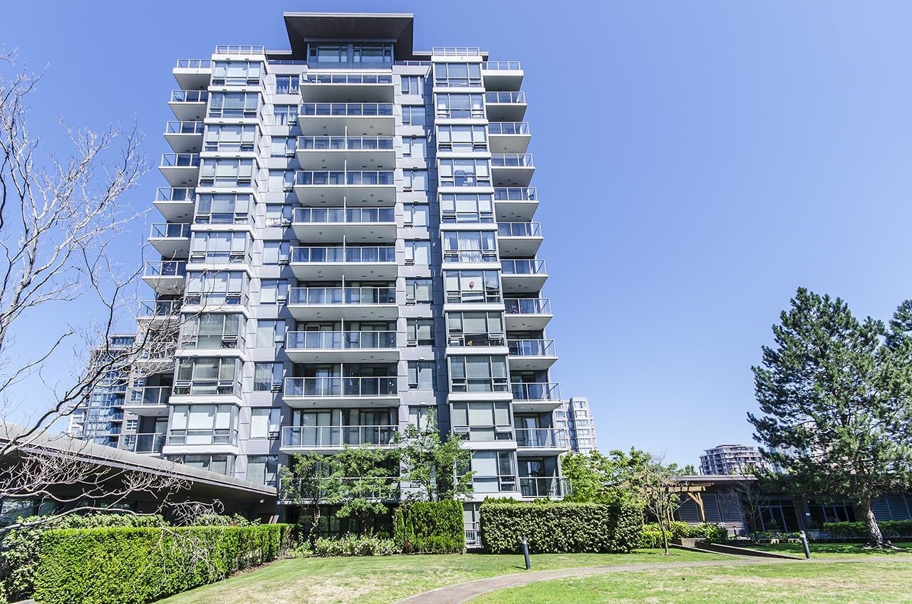 Property Photo: 6331 Buswell Street 1802 BC V6Y 4H2