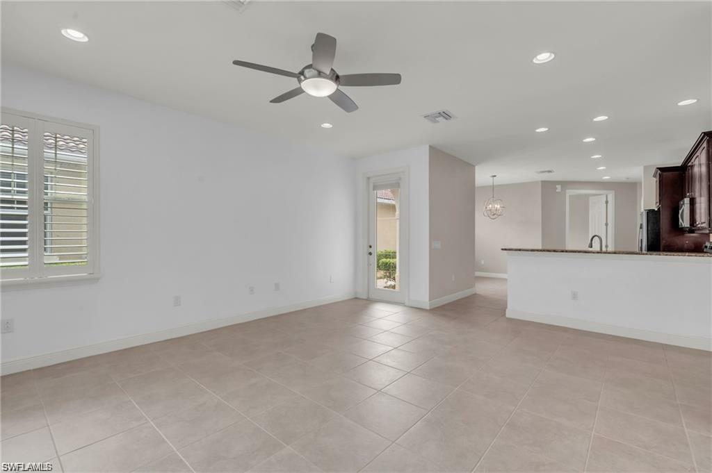 Property Photo: 13406 Kent St FL 34109