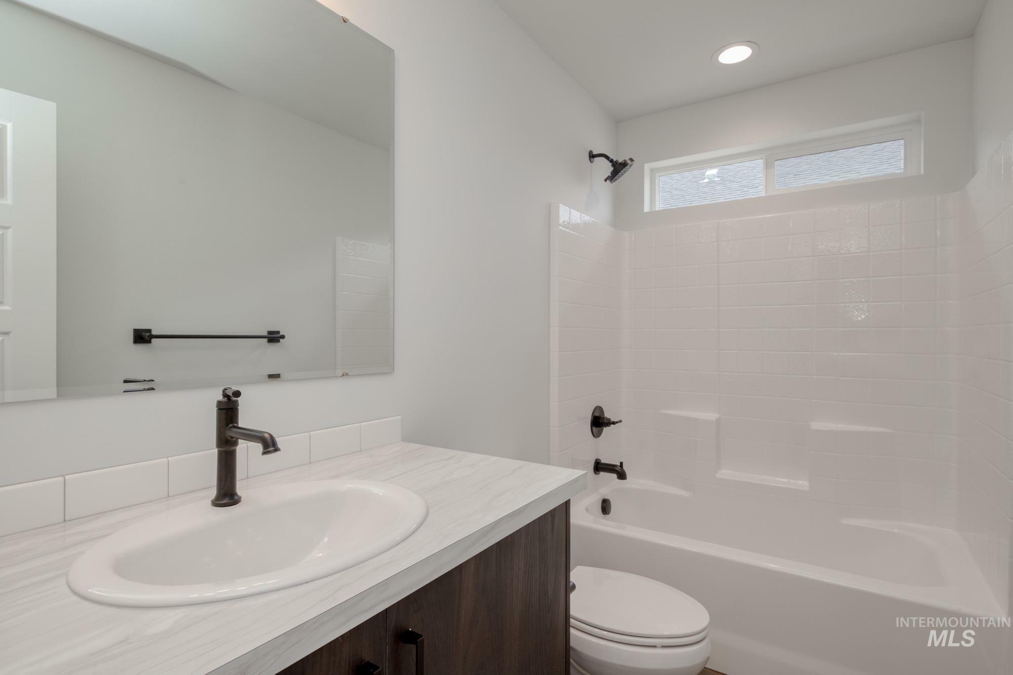 Property Photo: 5456 S Memory Pl ID 83642