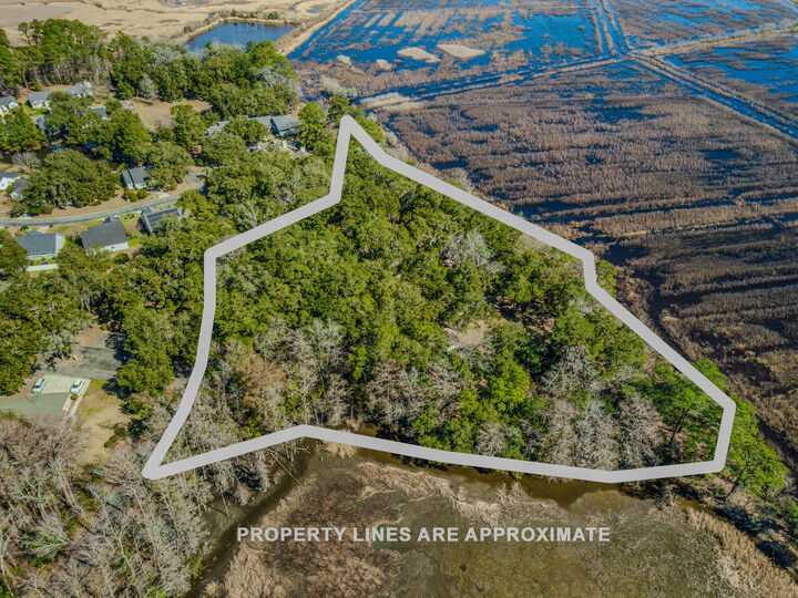 Property Photo: 762 Wraggs Ferry Road SC 29440