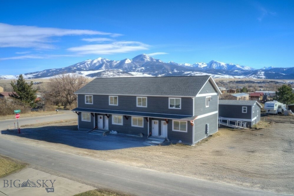 Property Photo: 413 Garnier Avenue C MT 59047