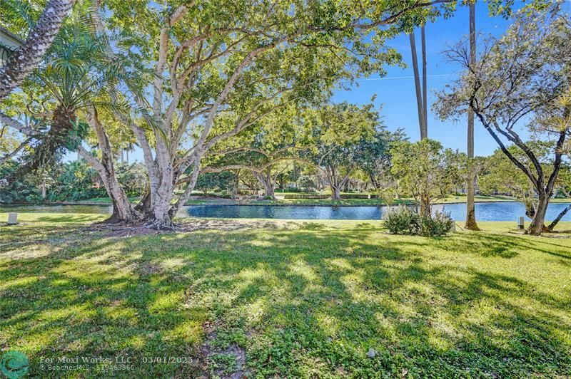 Property Photo: 2183 Montpeliar FL 33326