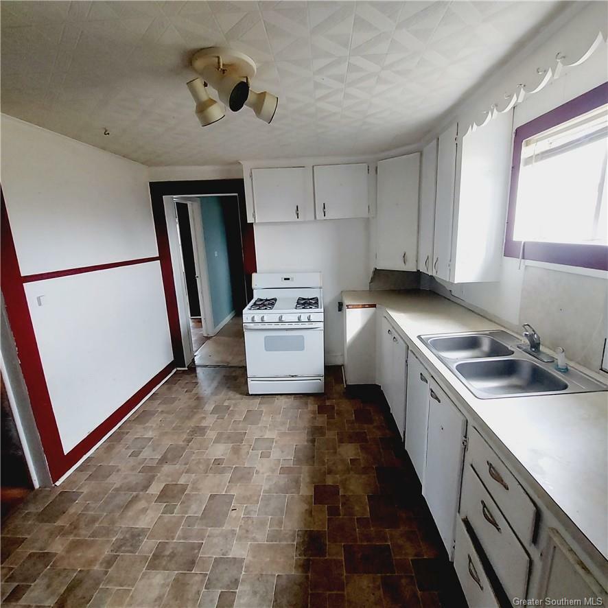 Property Photo:  624 N Jake Street  LA 70601 