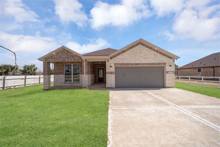 Property Photo: 248 Alleda TX 77484