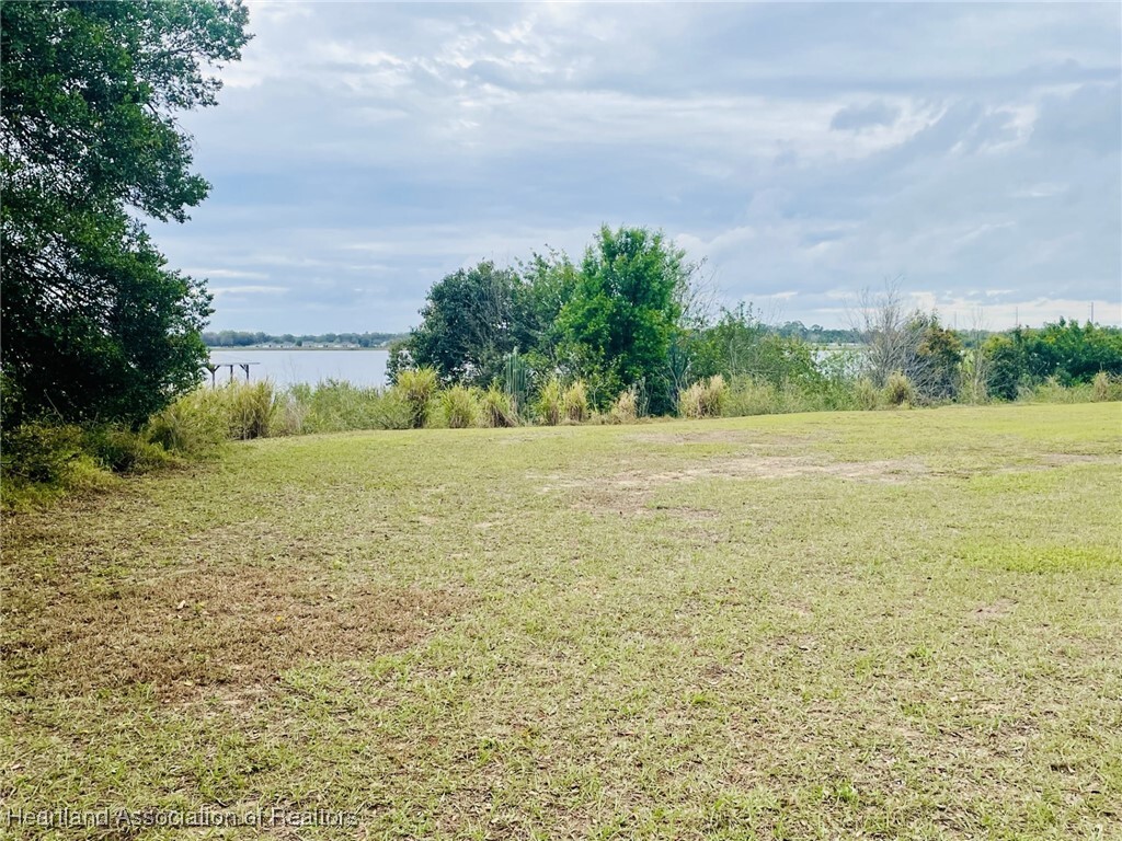 Property Photo: 1037 W Lake Damon Drive FL 33825