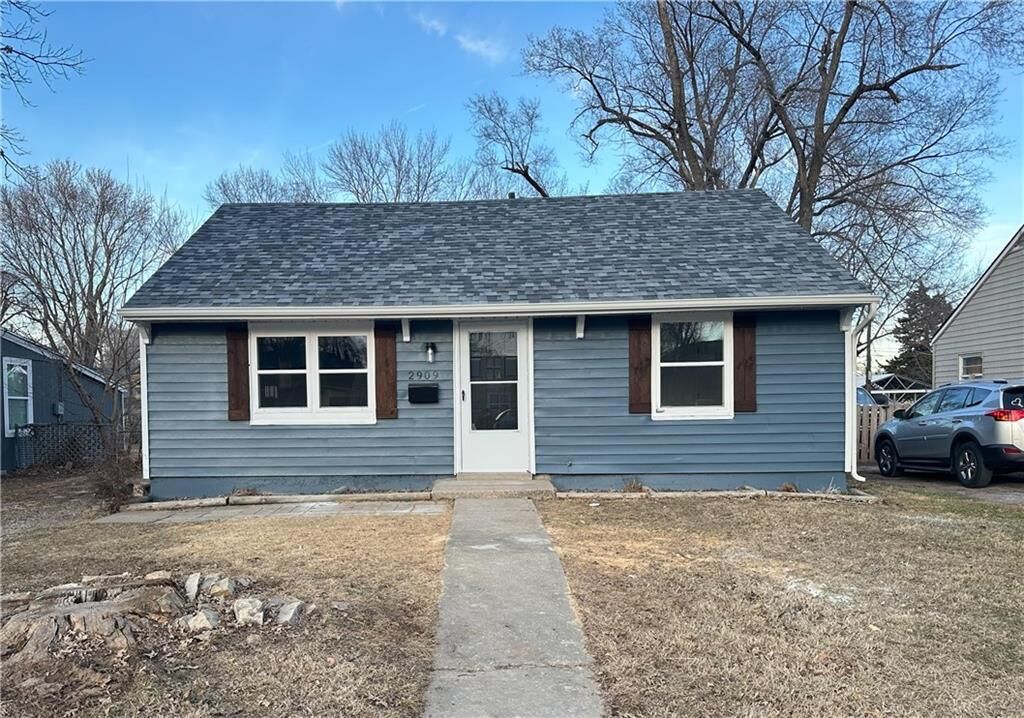 Property Photo:  2909 Highland Drive  KS 66106 