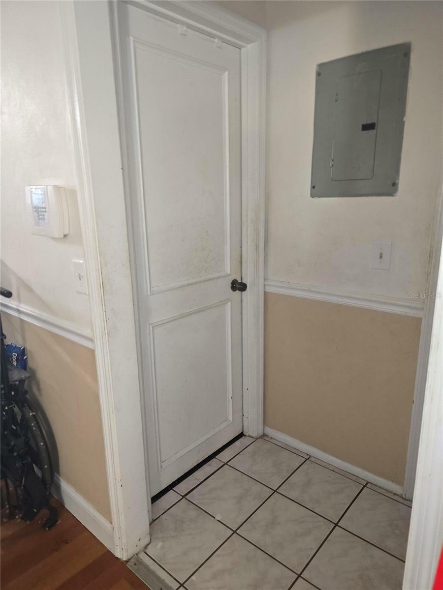 Property Photo:  1168 Woodman Way  FL 32818 