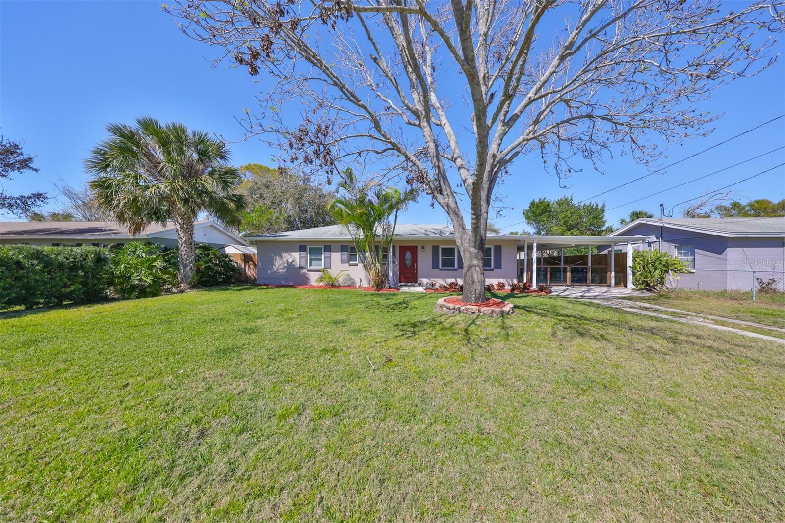 Property Photo:  3911 W Wallace Avenue  FL 33611 