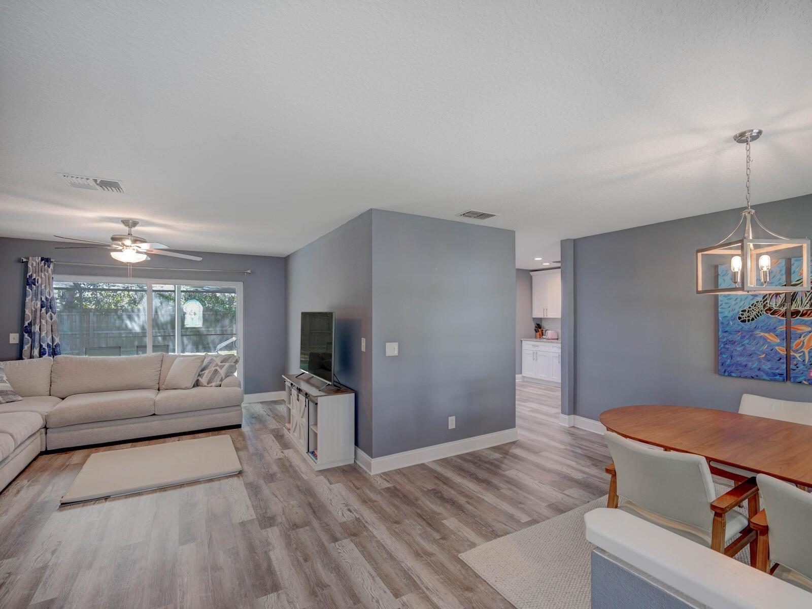 Property Photo: 2988 Pinewood Run FL 34684