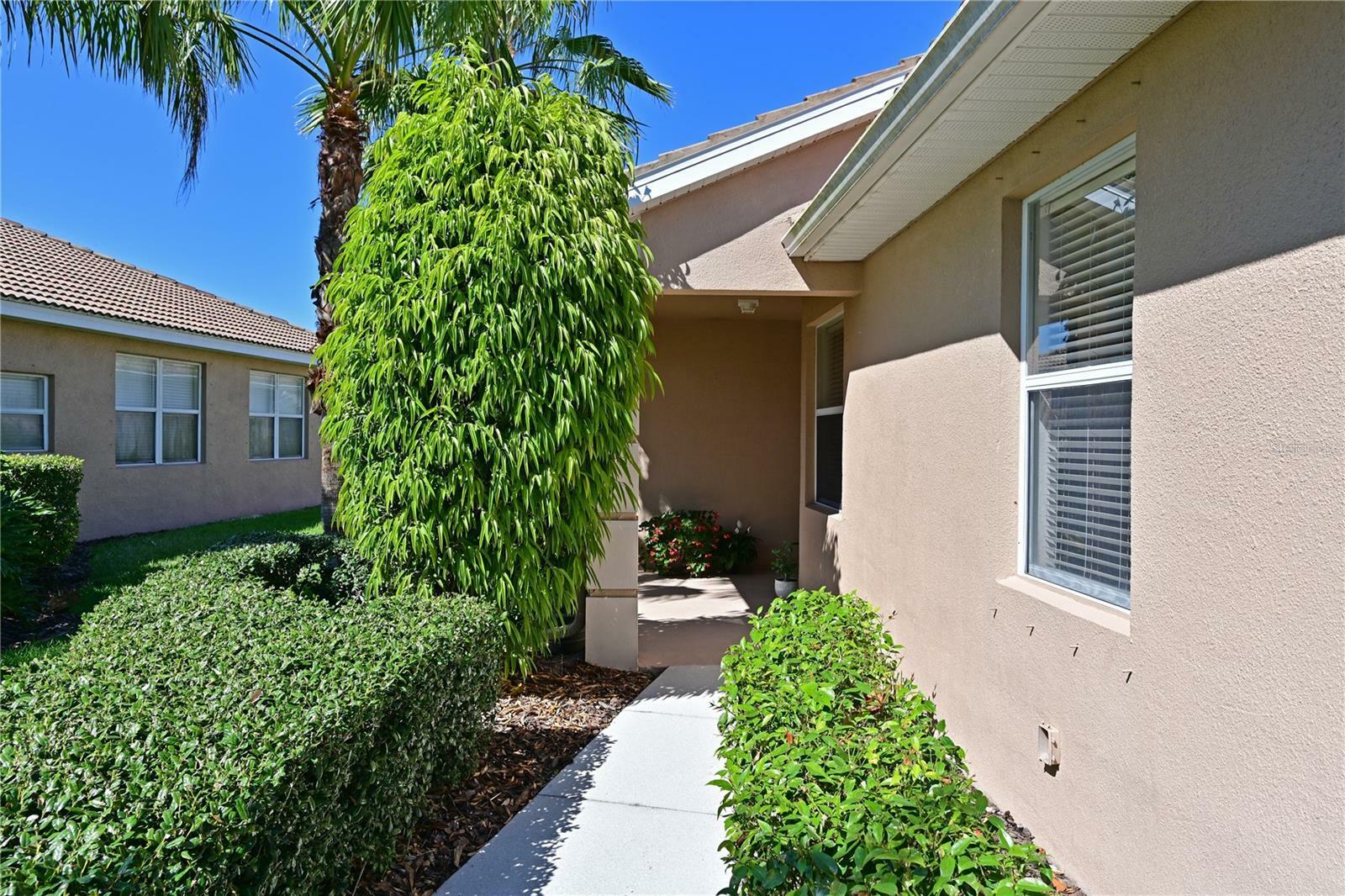 Property Photo:  8211 Summer Greens Terrace  FL 34212 