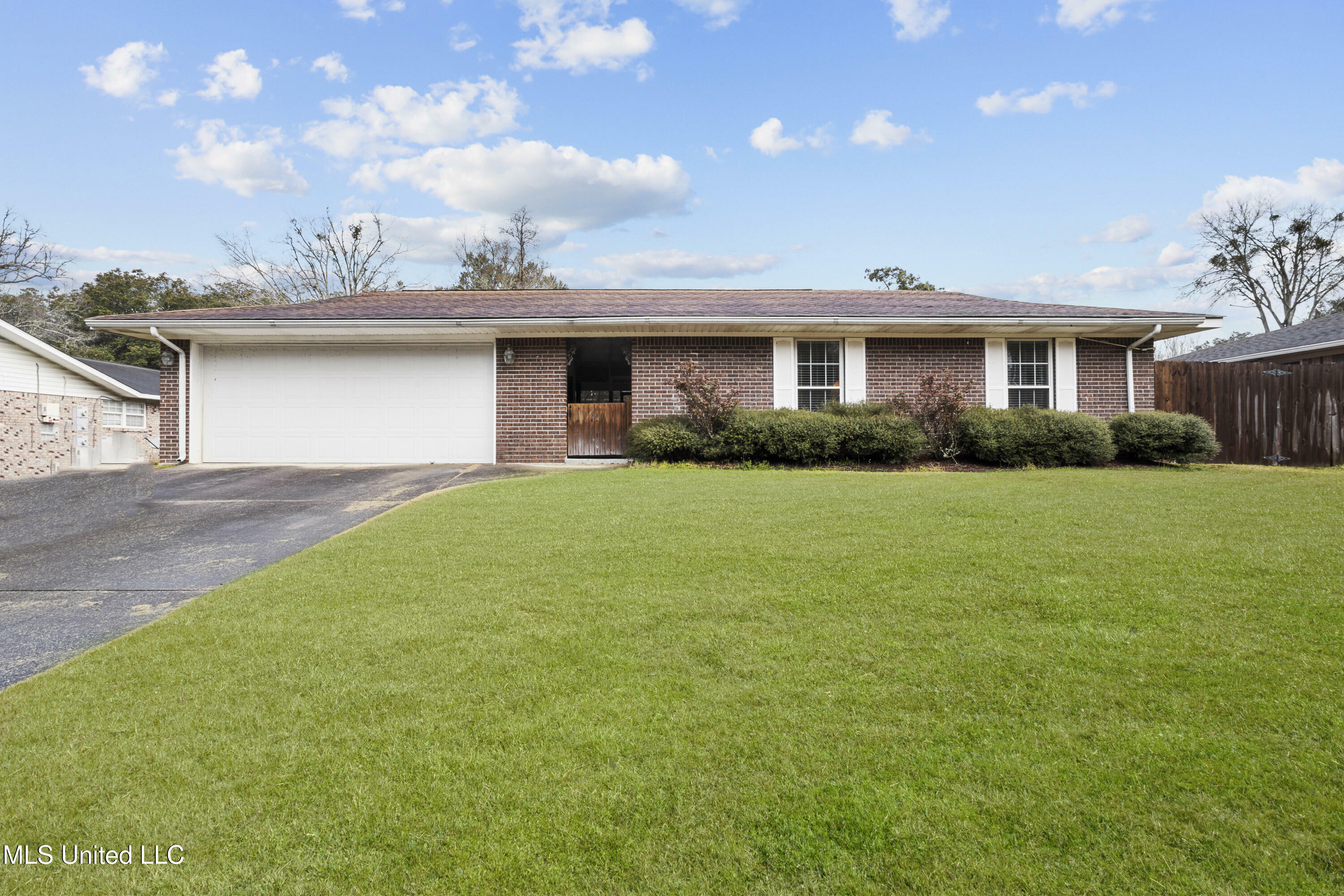 Property Photo:  12408 Moreton Place  MS 39564 