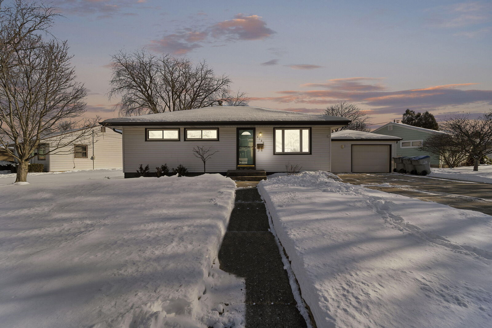 Property Photo: 4130 S Lenox Pl WI 53207