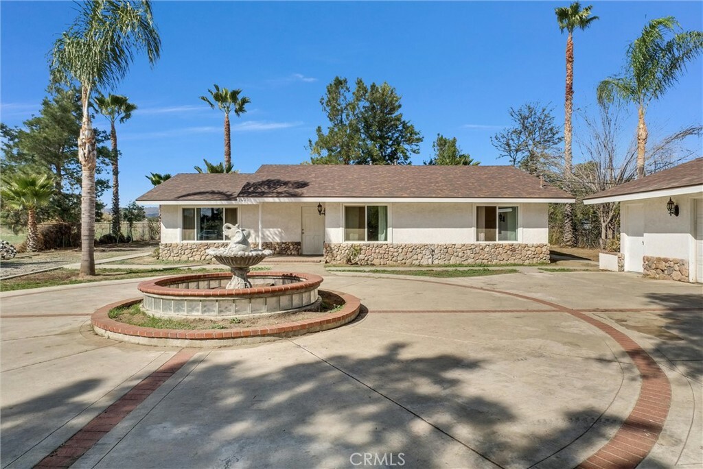 Property Photo: 28720 Alessandro Boulevard CA 92555