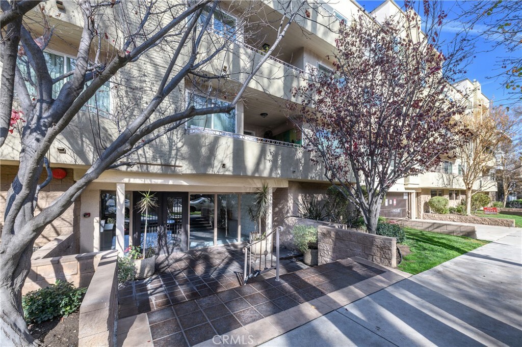 Property Photo: 14569 Benefit Street 212 CA 91403