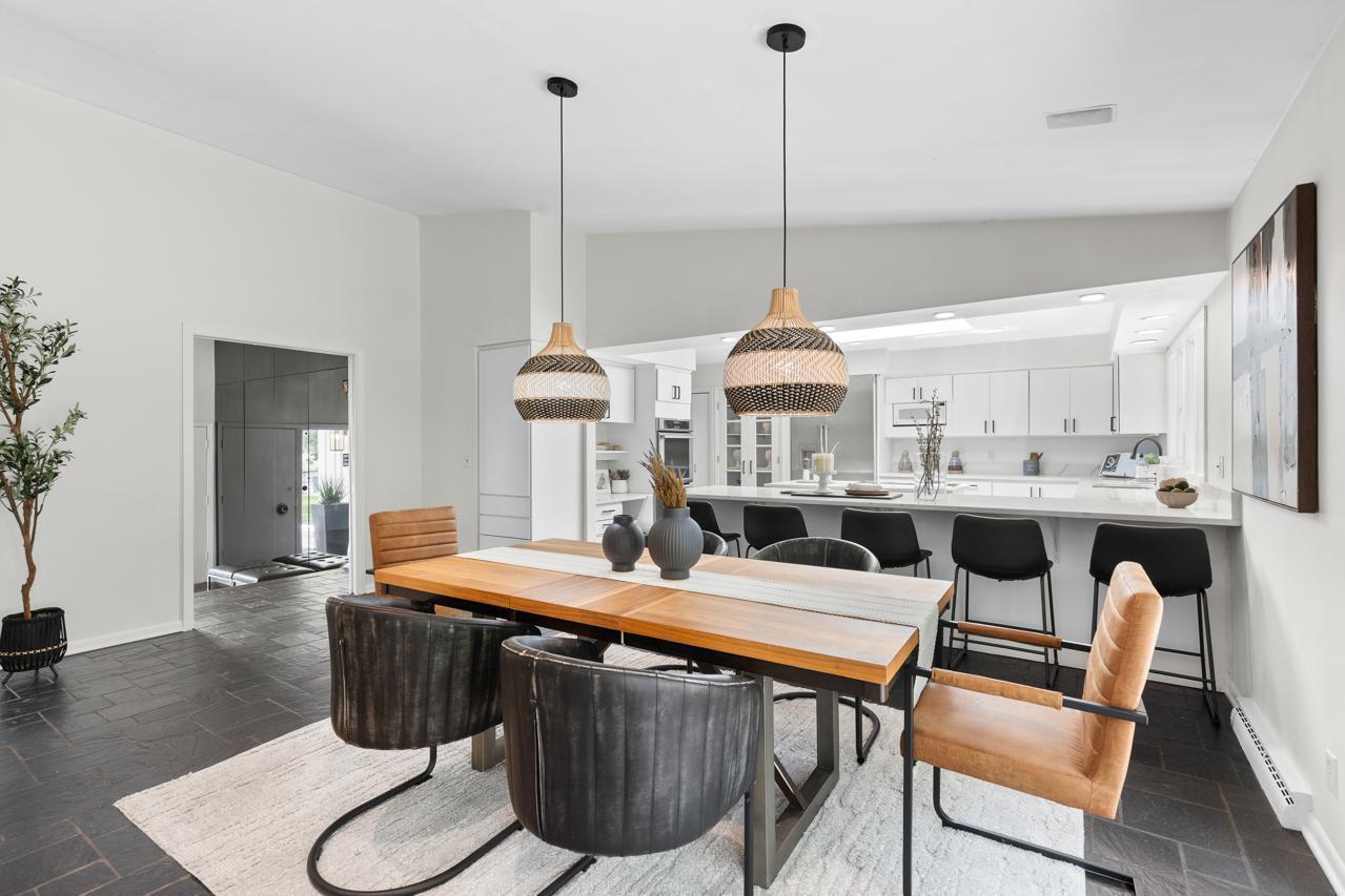 Property Photo:  1345 Fairlawn Way  MN 55416 
