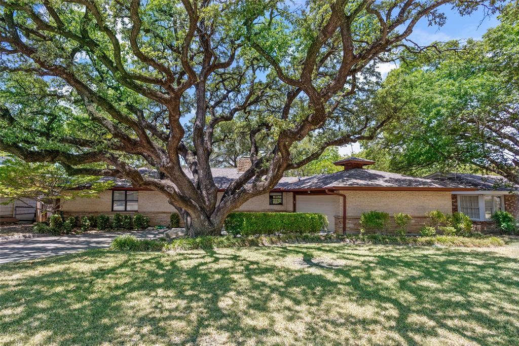 Property Photo:  4224 Westmont Court  TX 76109 