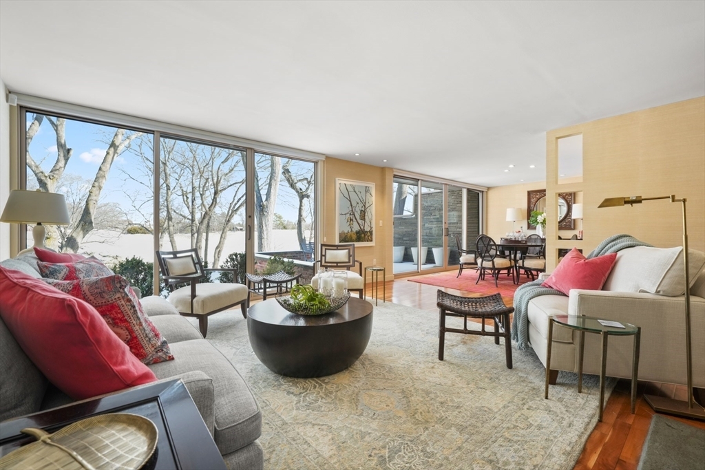 Property Photo:  67 Fairgreen Place 20  MA 02467 