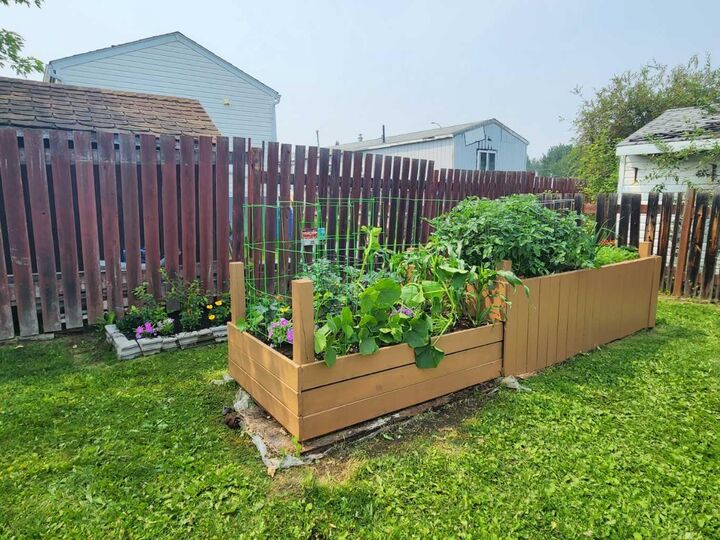 Property Photo: 903 5 Avenue AB T0H 1P0
