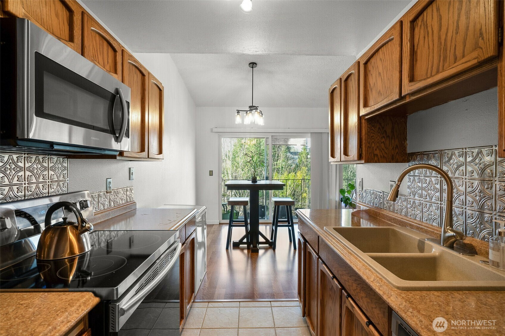 Property Photo: 17430 Ambaum Boulevard S 52 WA 98148