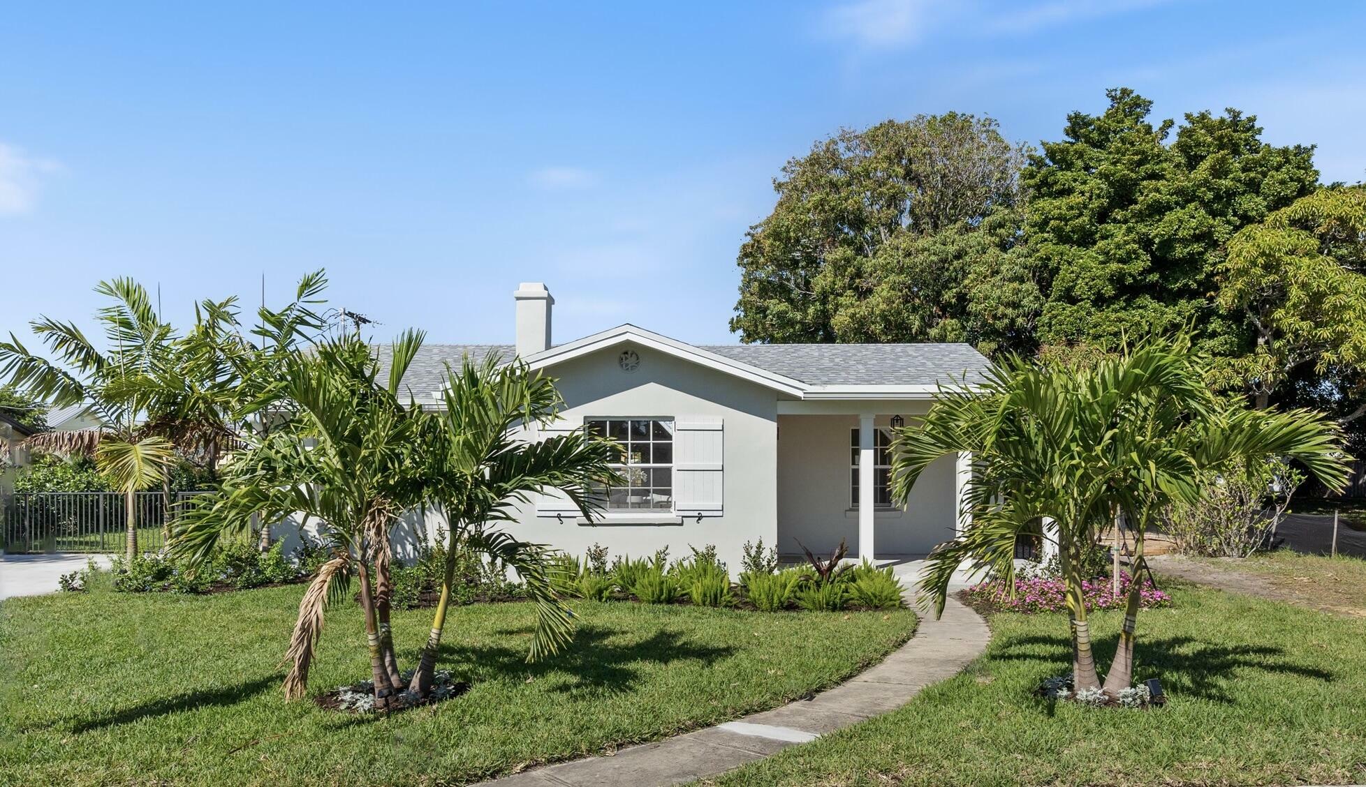 Property Photo:  108 NW 4th Avenue  FL 33444 