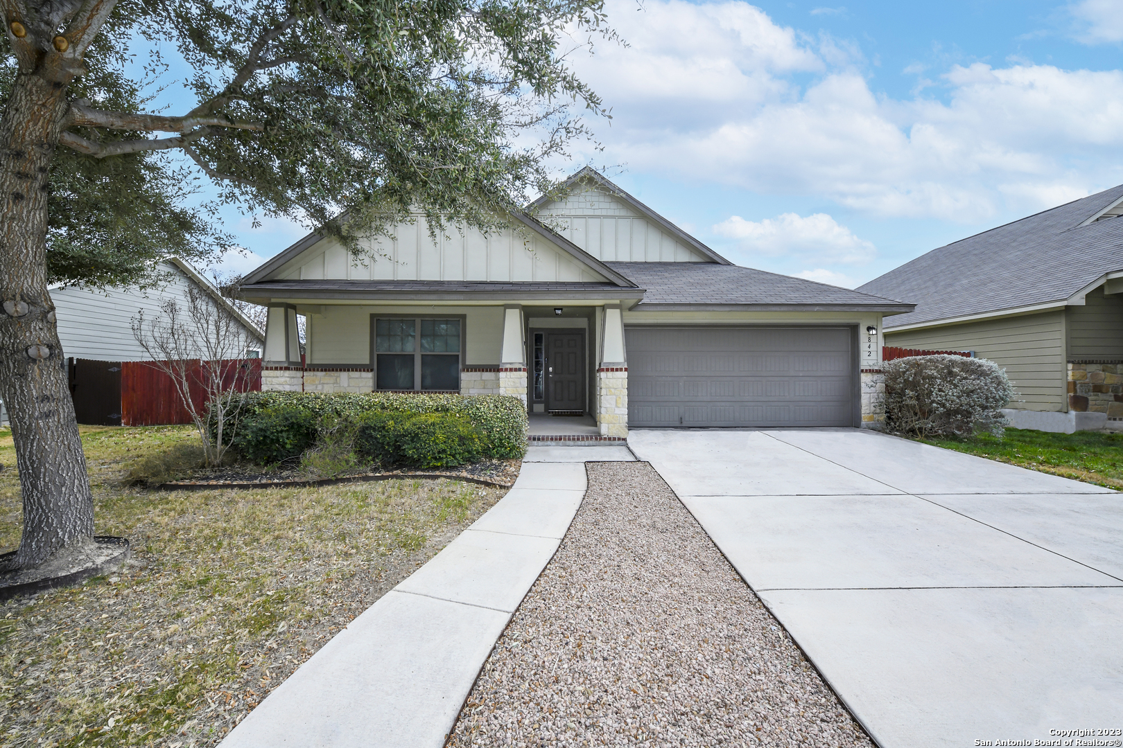 Property Photo:  842 Wall St  TX 78130 