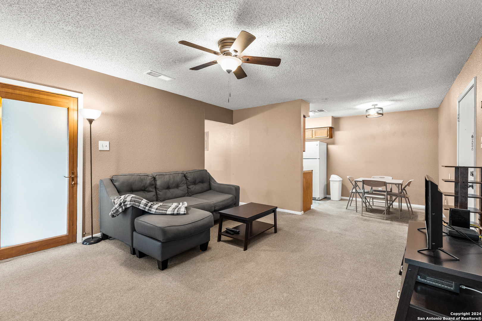 Property Photo:  516 N King St 302  TX 78155 