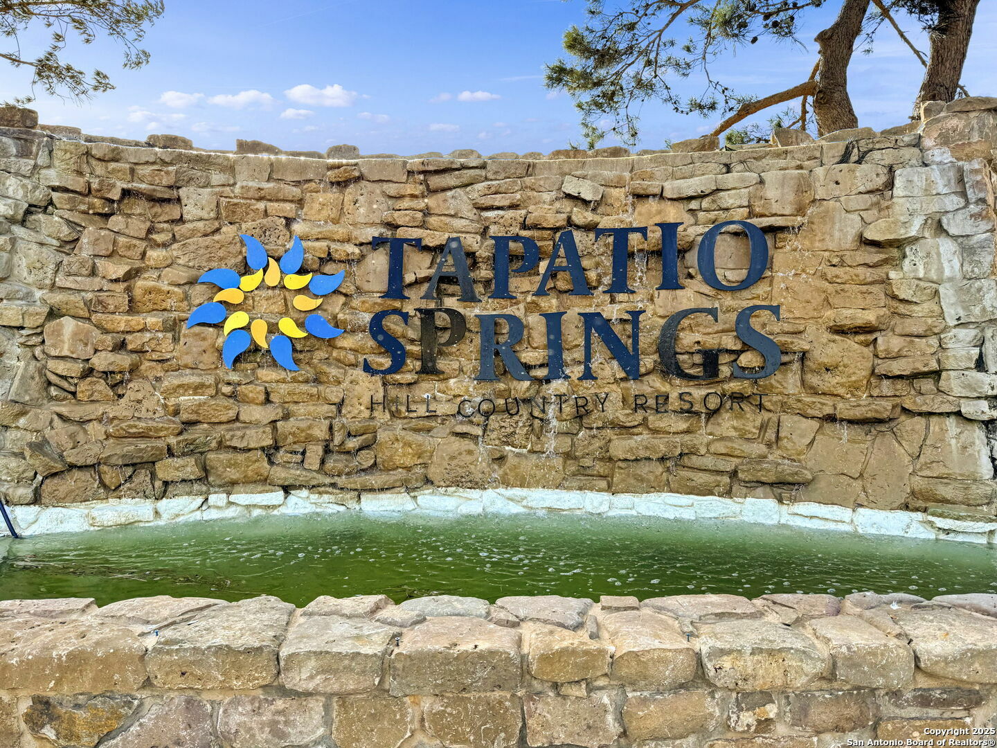 Property Photo: 20 Tapatio Dr. E 101 TX 78006