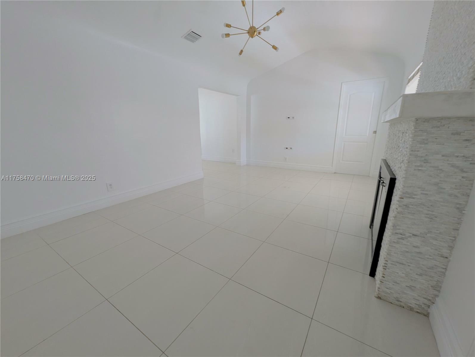 Property Photo:  755 NE 88th St  FL 33138 