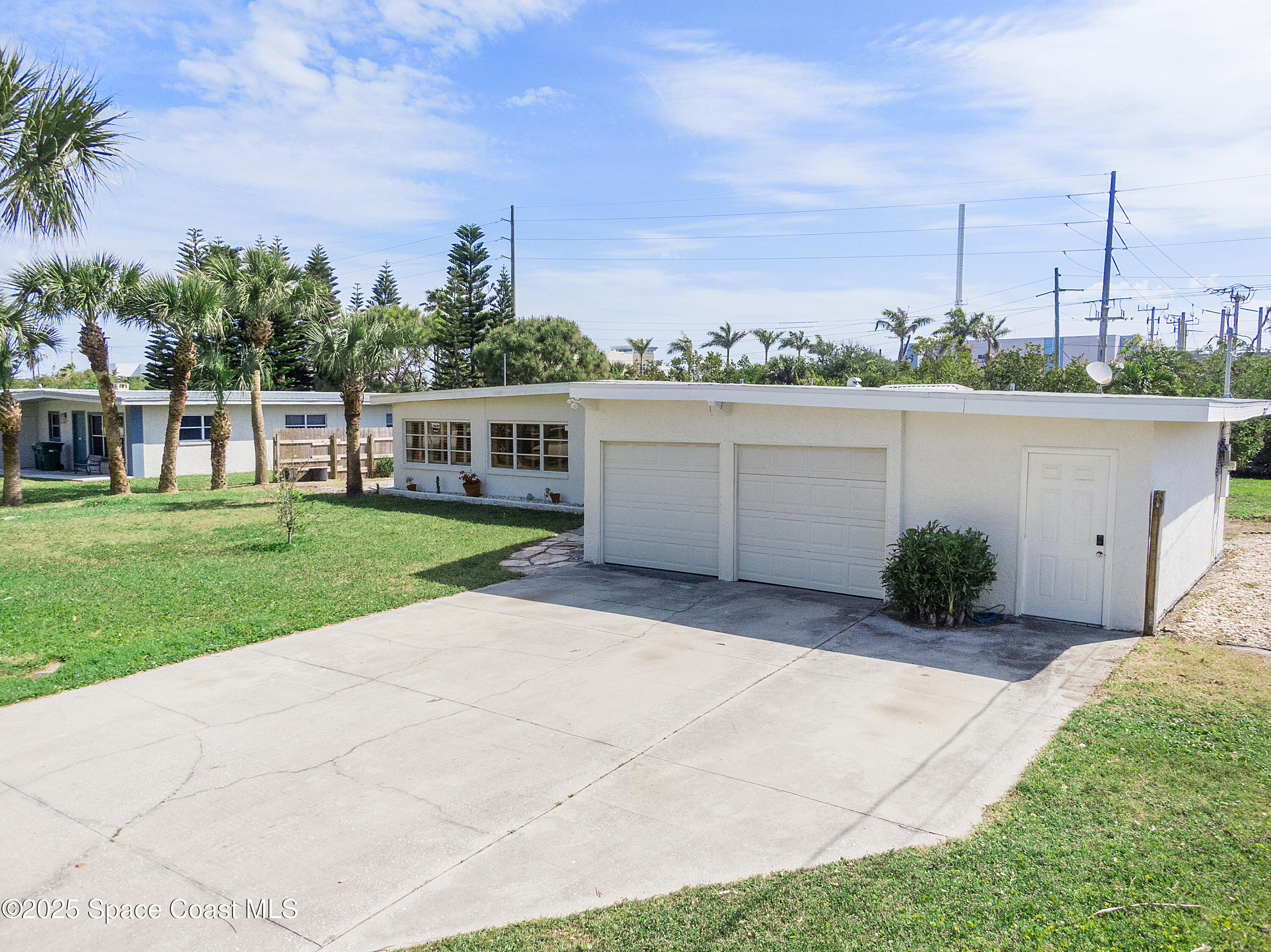 Property Photo: 112 Sunset Drive FL 32931