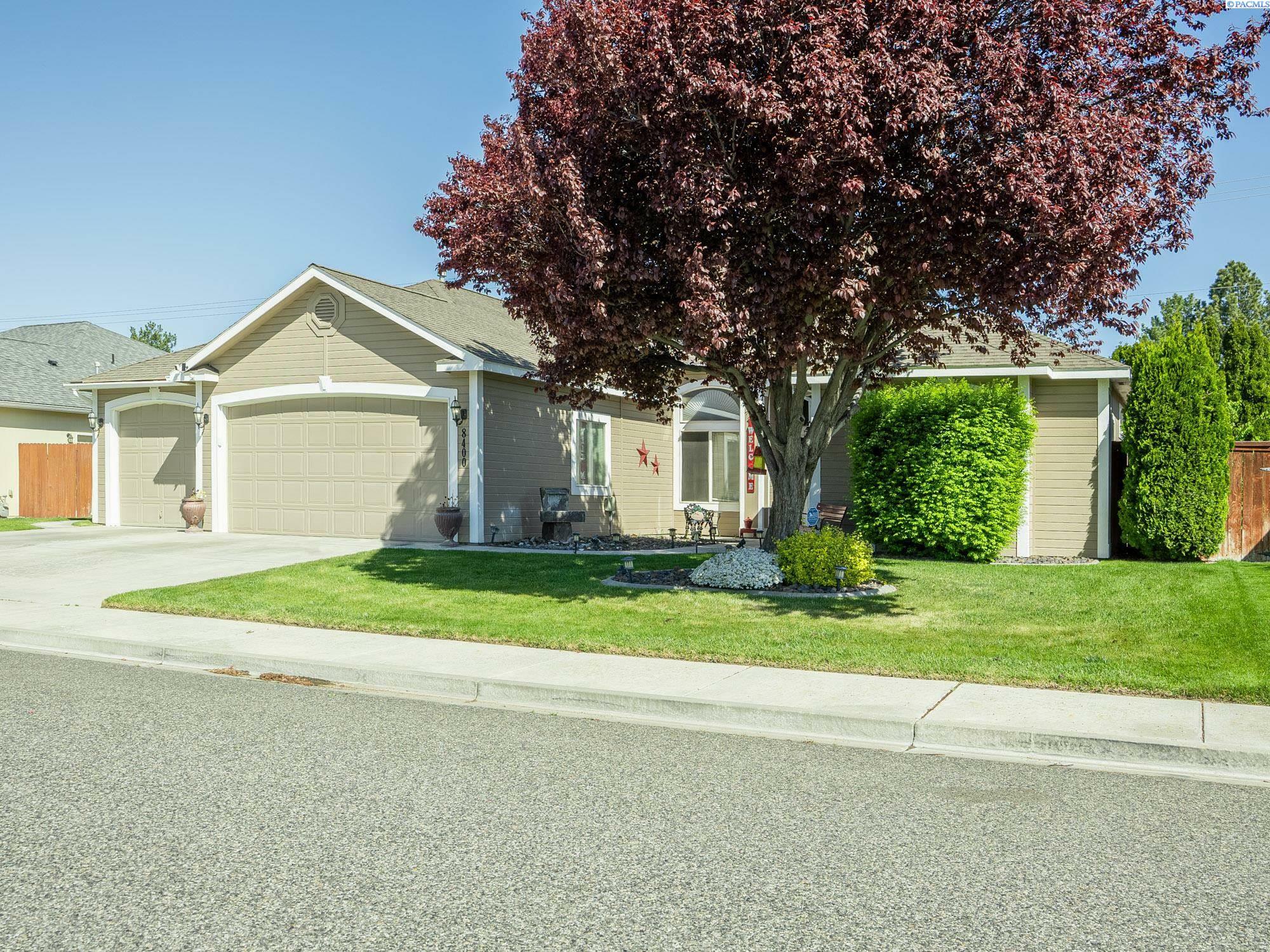 Property Photo: 8400 W Clearwater Pl WA 99336