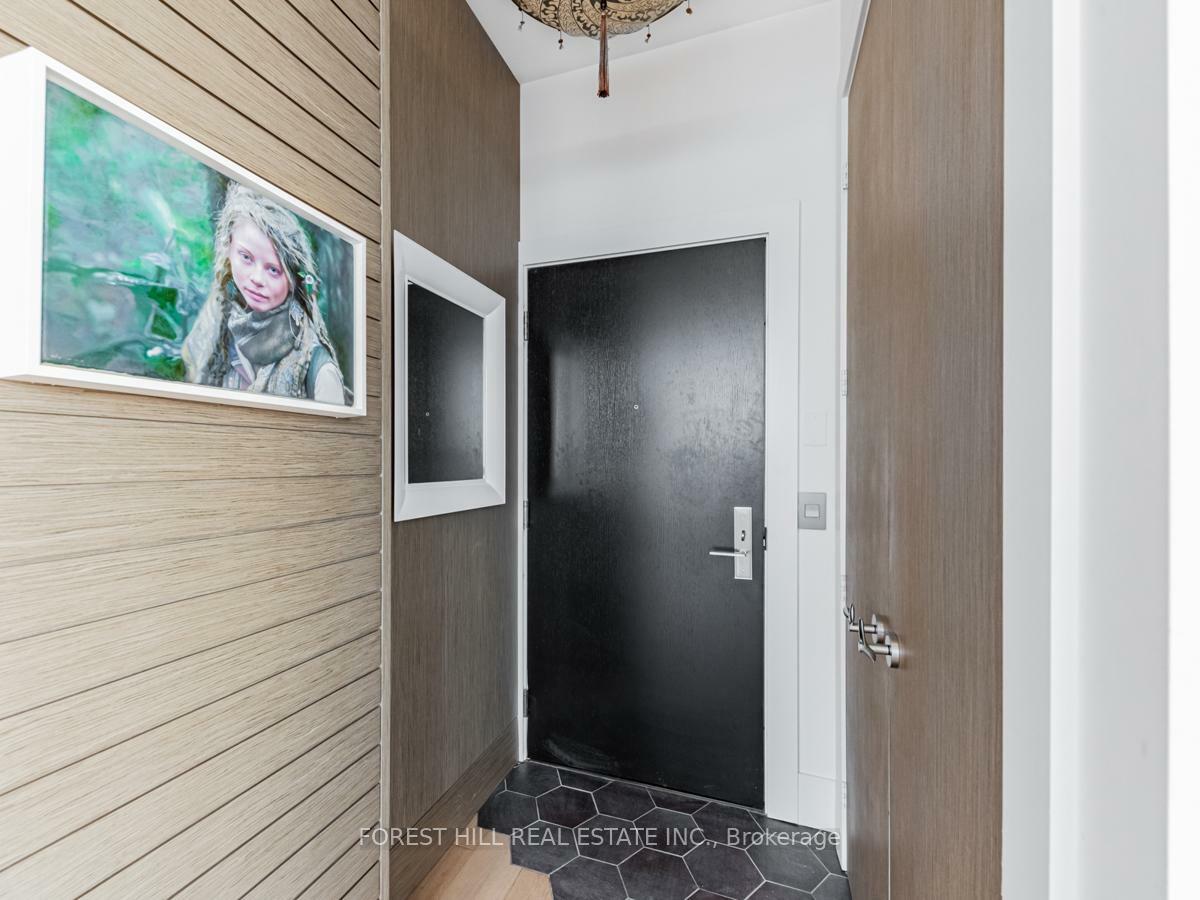 Property Photo: 181 Bedford Road Ph2 ON M5R 0C2
