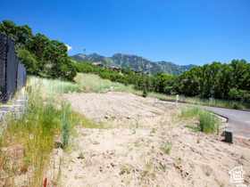 Property Photo:  10279 S Dimple Dell Rd 103  UT 84092 