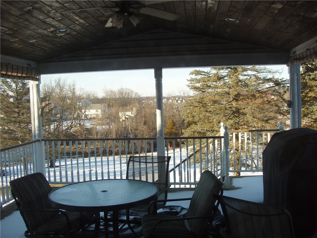 Property Photo:  102 Rockland  PA 15239 