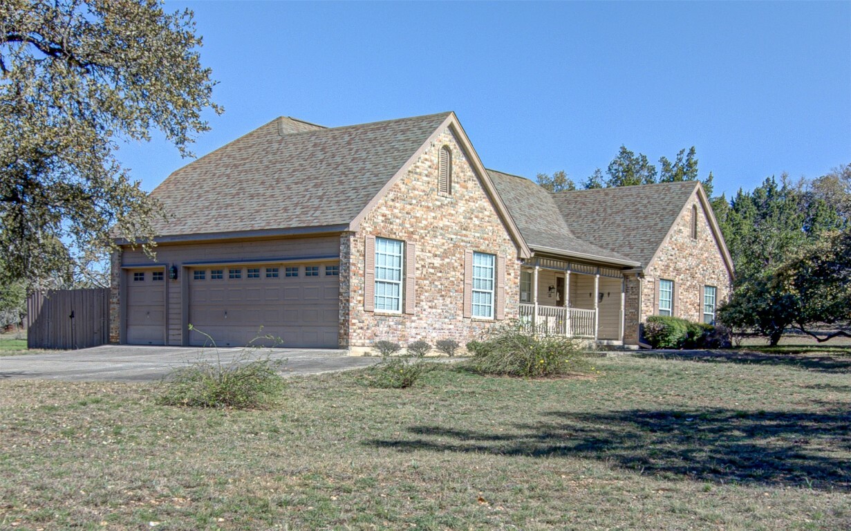 Property Photo:  15 Brookmeadow Drive  TX 78676 