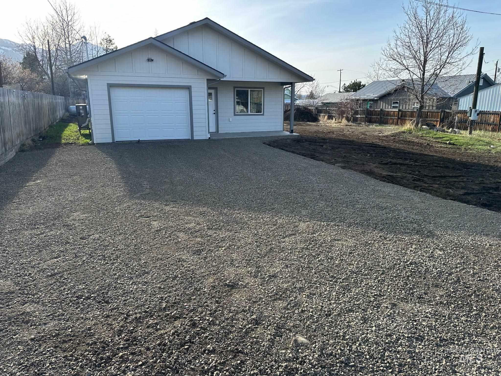 Property Photo: 103 N East Street OR 97846