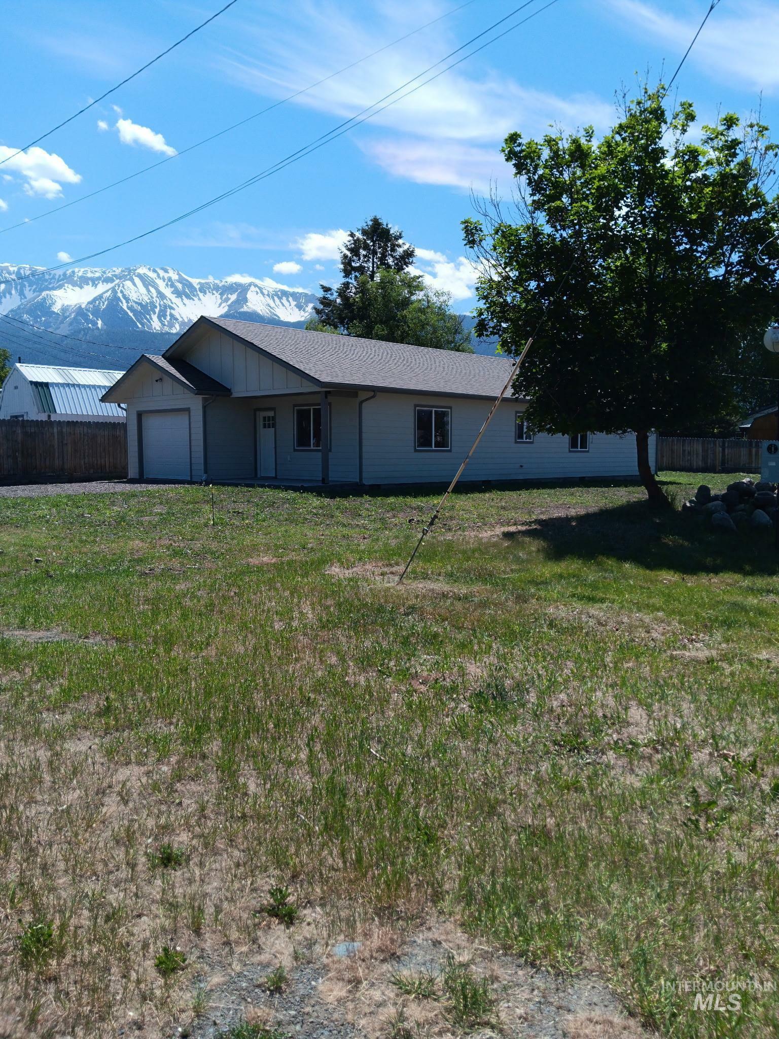 Property Photo: 103 N East Street OR 97846