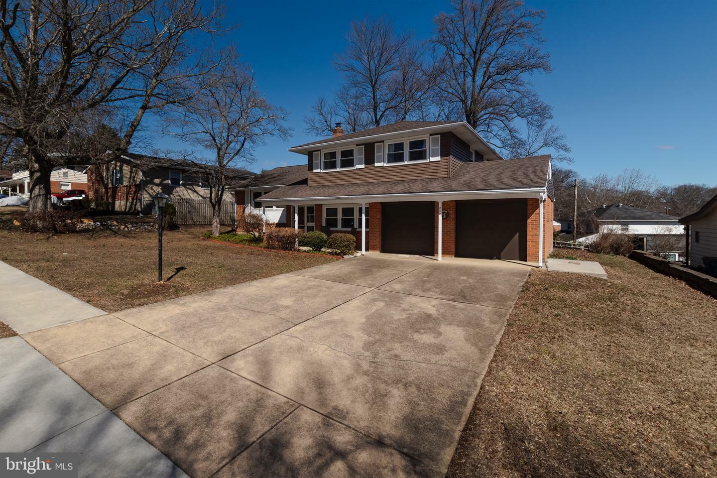Property Photo:  230 Aronimink Drive  DE 19711 