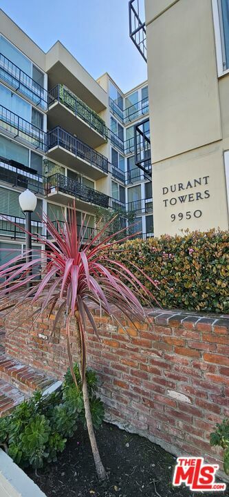 Property Photo:  9950   Durant Dr 504  CA 90212 