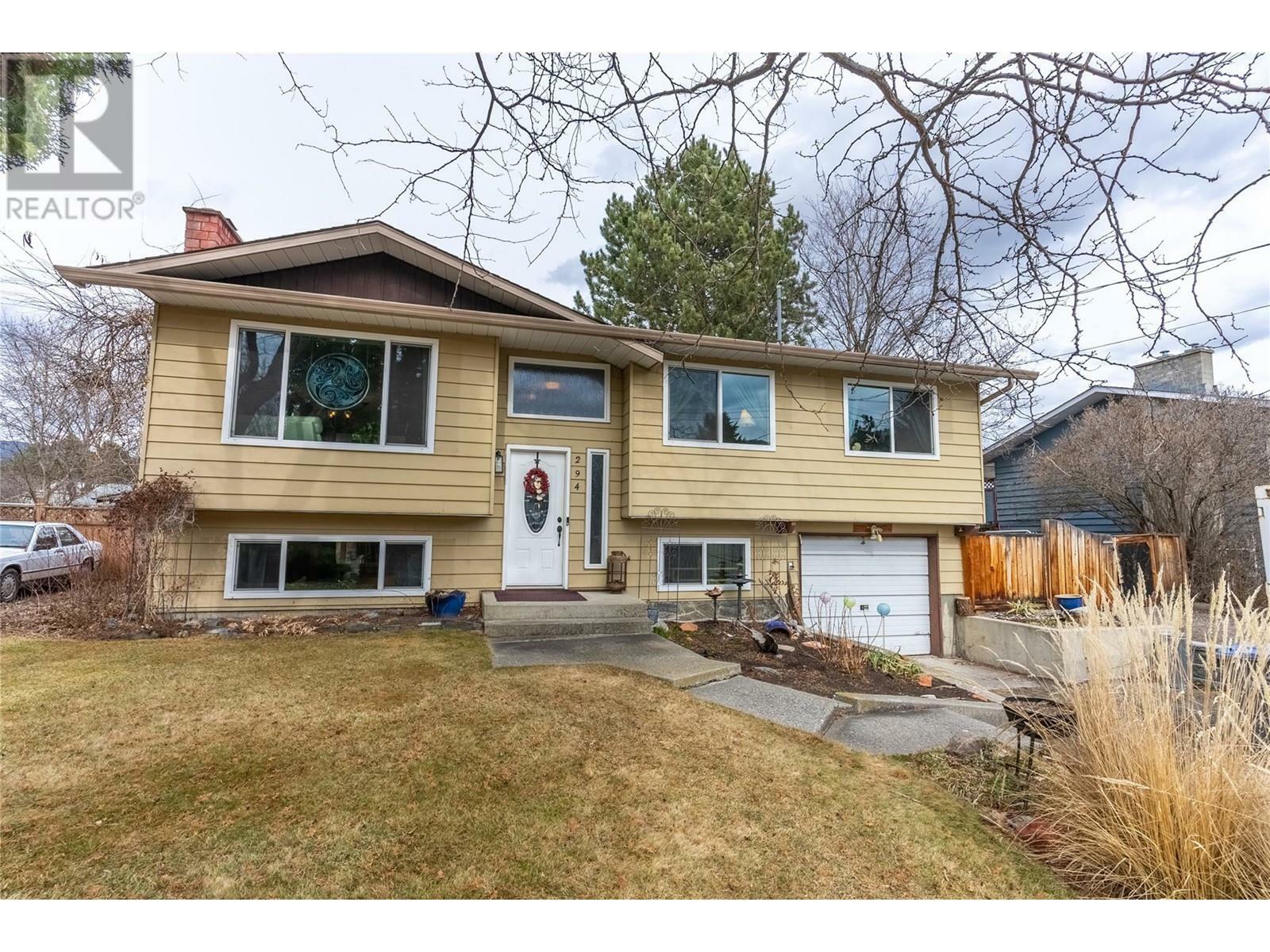 Property Photo: 294 Chetwynd Drive BC V2H 1L7