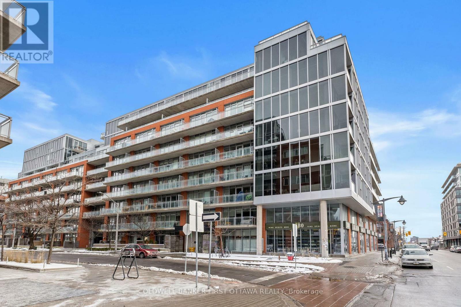 Property Photo:  360 McLeod Street 209  ON K2P 1A9 