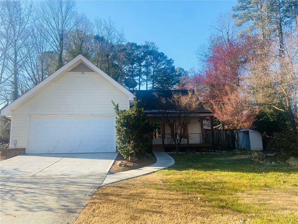 Property Photo:  5206 Westhill Drive NW  GA 30071 