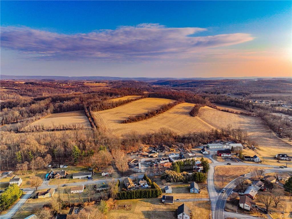 Property Photo: 1476 Flicksville Road PA 18013