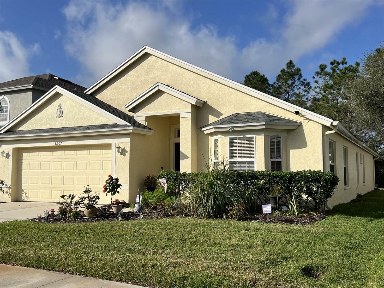 Property Photo:  3207 Sunwatch Drive  FL 33544 