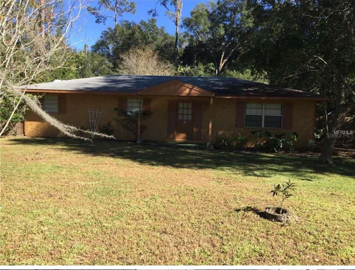Property Photo: 11942 Elm Street FL 33576