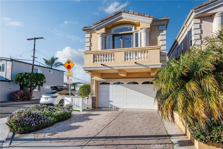 Property Photo: 200 Goodman Avenue CA 90278