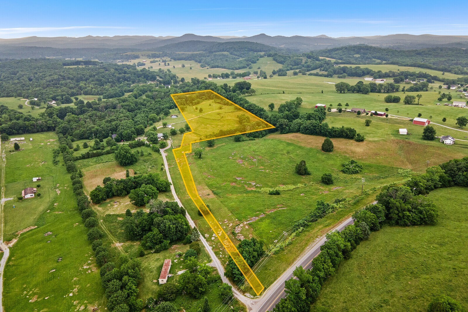 Property Photo: 11561B Sparta Pike TN 37184