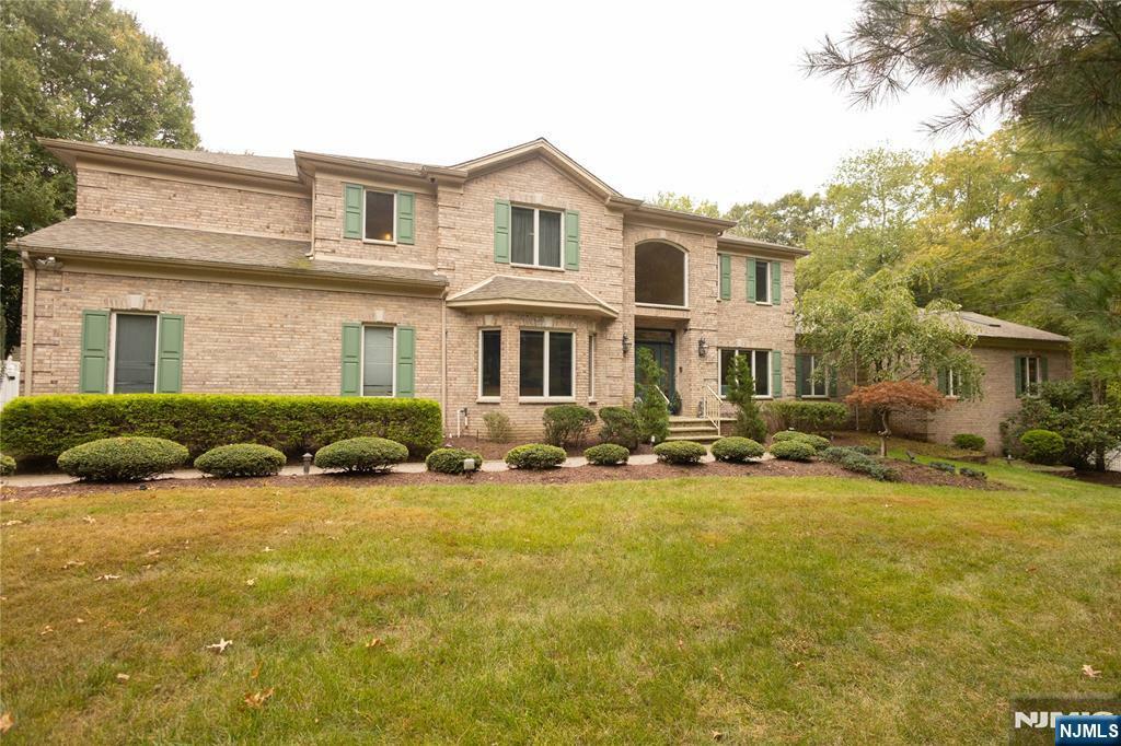 Property Photo:  135 Baylor Avenue  NJ 07642 