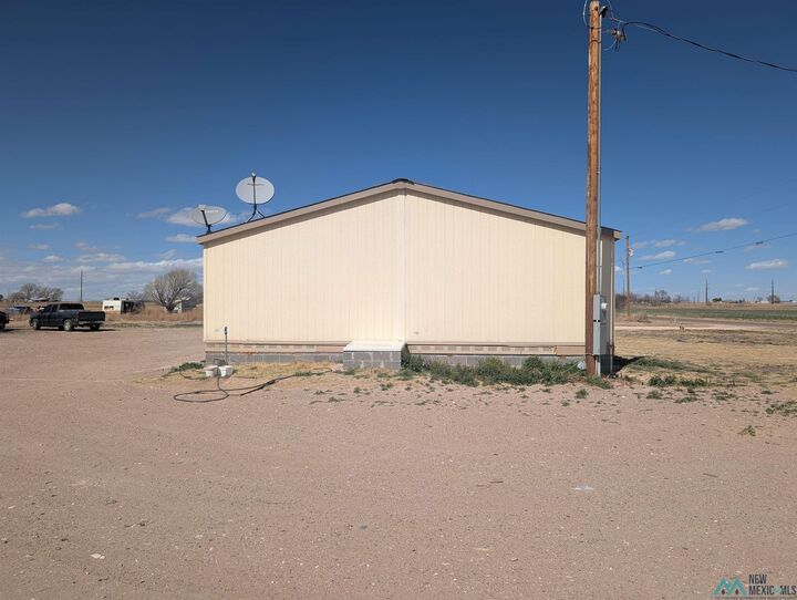 Property Photo: 726 S Roosevelt Rd R 1/2 Road NM 88130